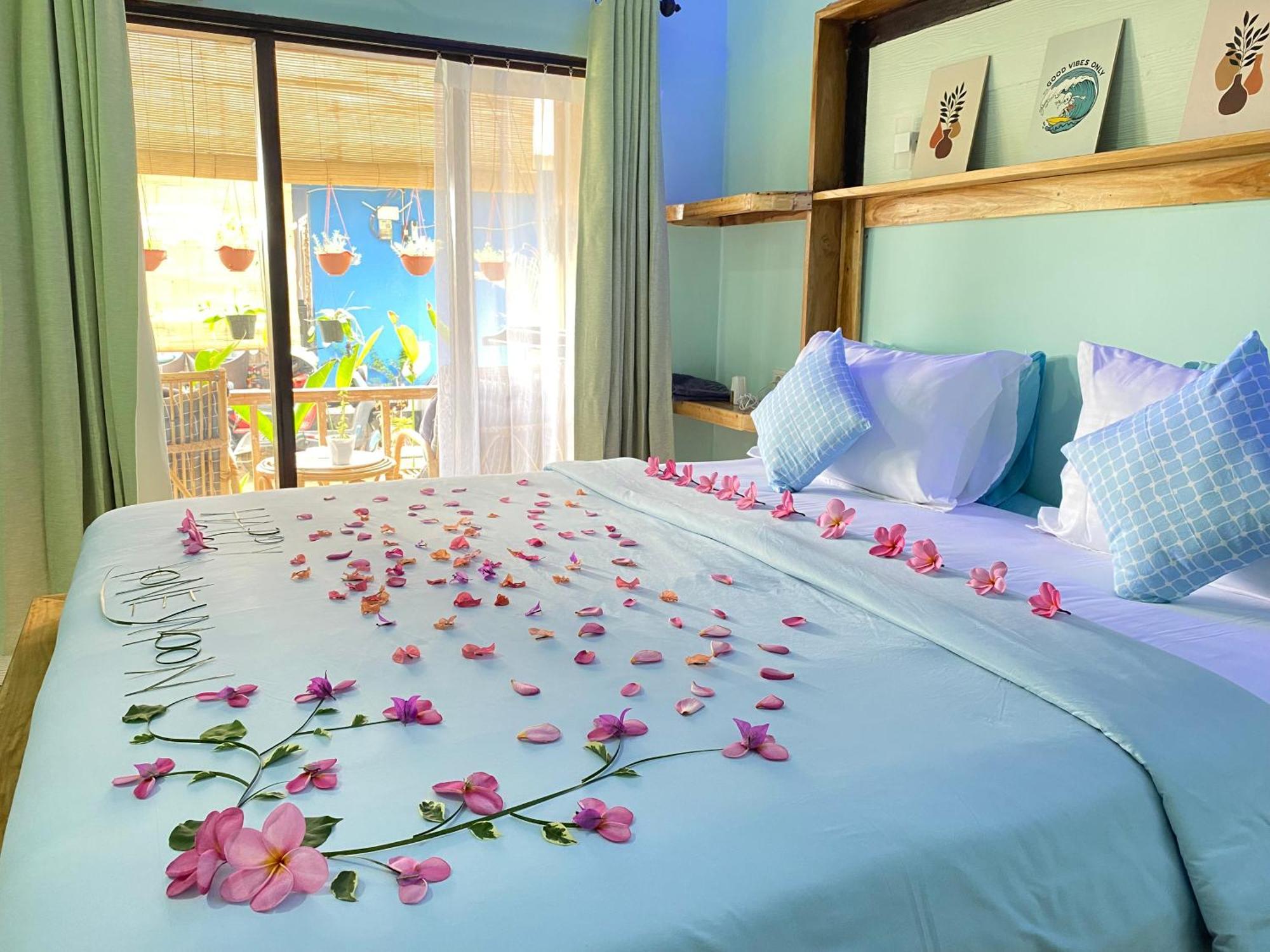 Marta House Gili Air Hotel Exterior photo
