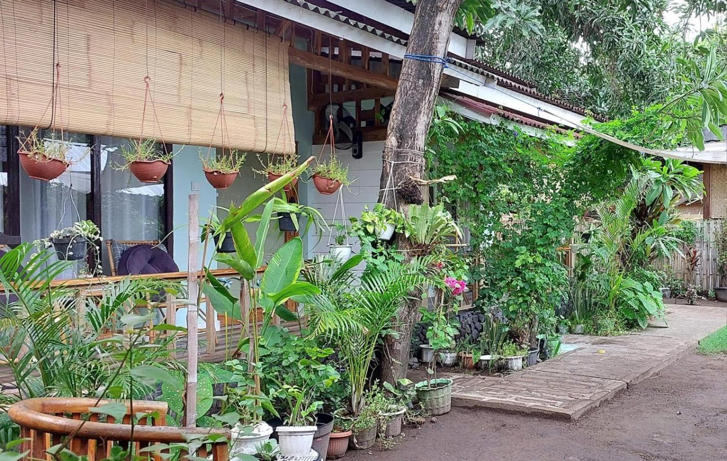 Marta House Gili Air Hotel Exterior photo