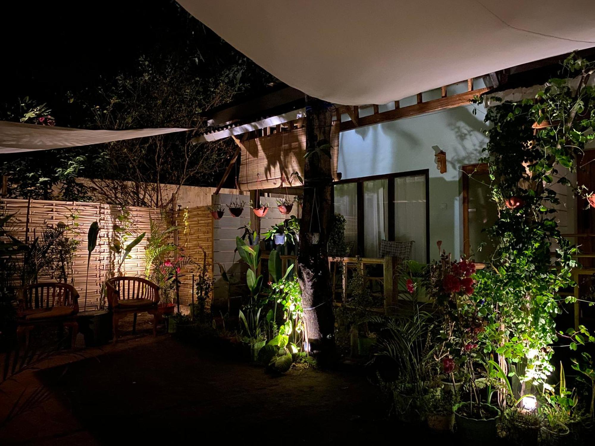 Marta House Gili Air Hotel Exterior photo