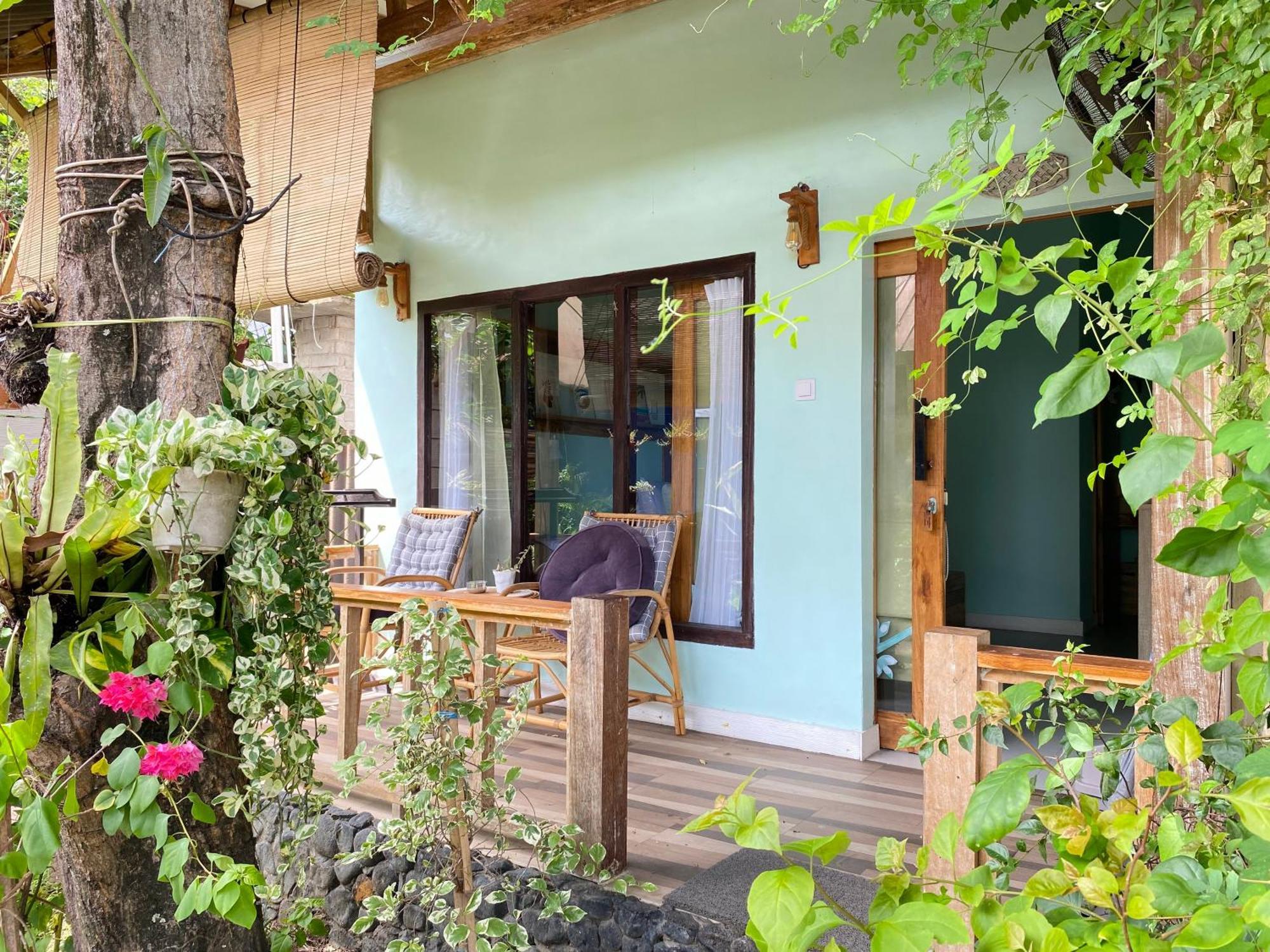 Marta House Gili Air Hotel Exterior photo