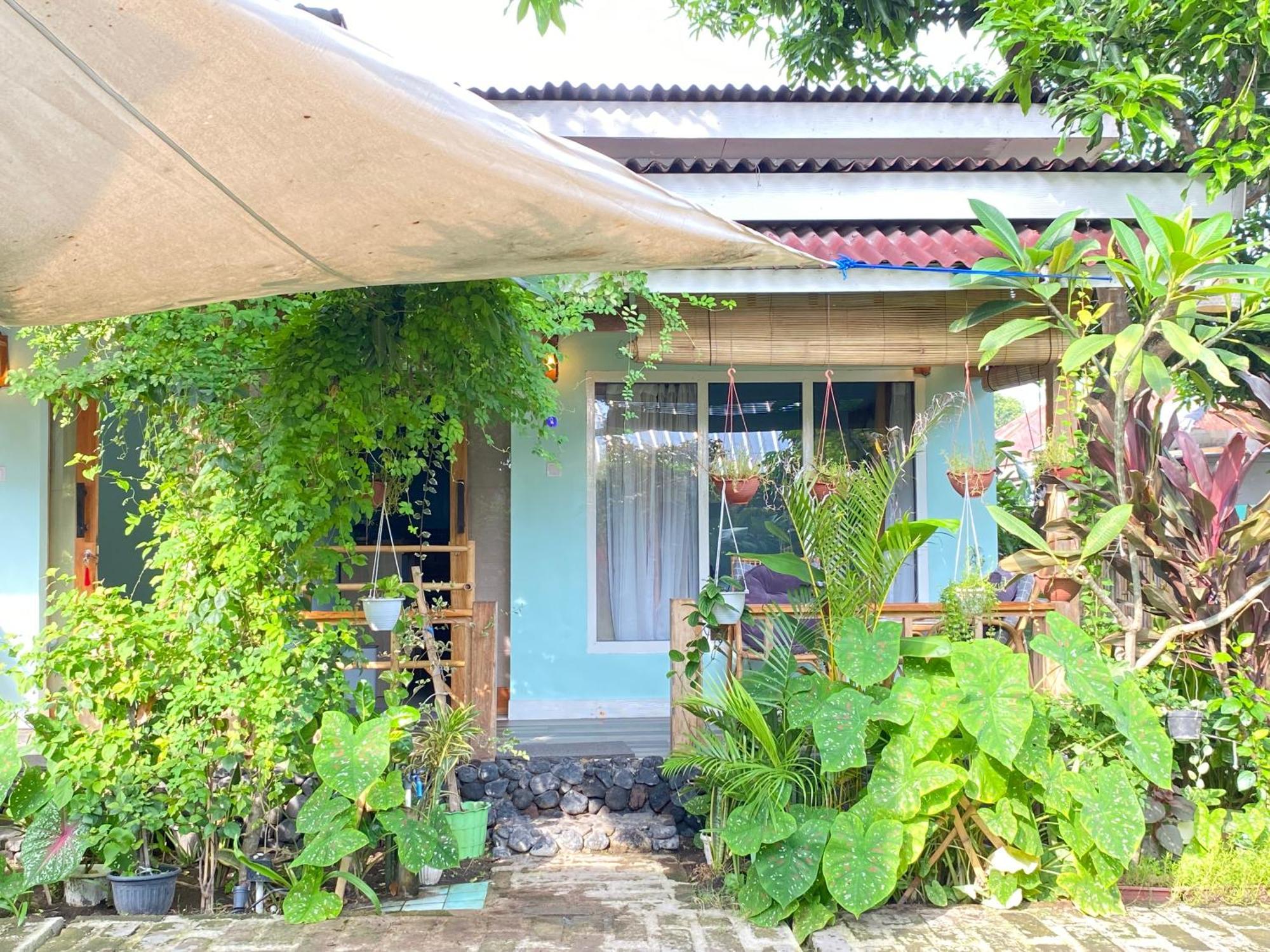 Marta House Gili Air Hotel Exterior photo